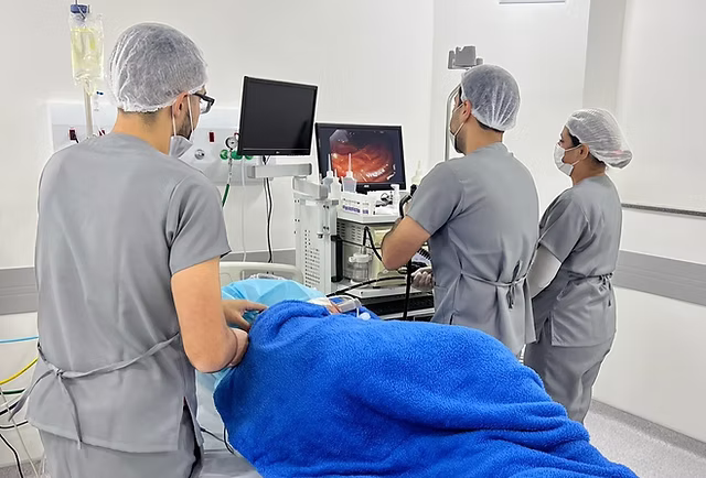 Colonoscopia realizada na clínica Acesso Saúde em Dourados MS com tecnologia moderna e atendimento especializado